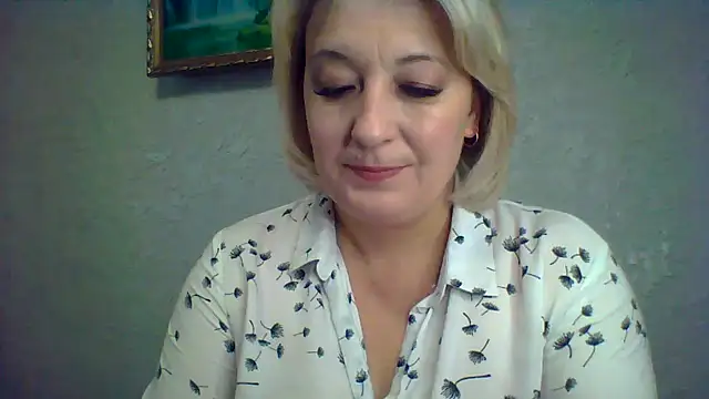 Snapshot of ArielXLoveresss chatting on November 2025 07:55:02 AM ArielXLoveresss online show from November 2025 07:55:02 AM