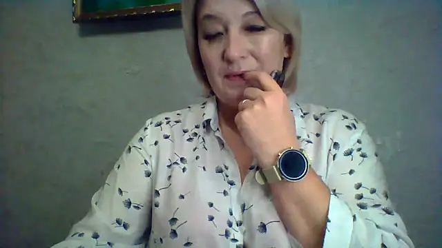 Snapshot of ArielXLoveresss chatting on November 2025 10:42:02 PM ArielXLoveresss online show from November 2025 10:42:02 PM