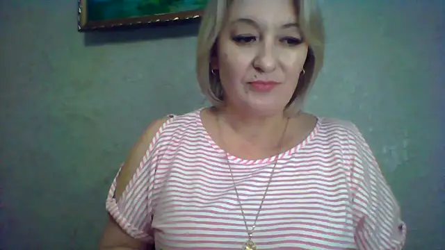 Snapshot of ArielXLoveresss chatting on November 2025 03:34:02 PM ArielXLoveresss online show from November 2025 03:34:02 PM