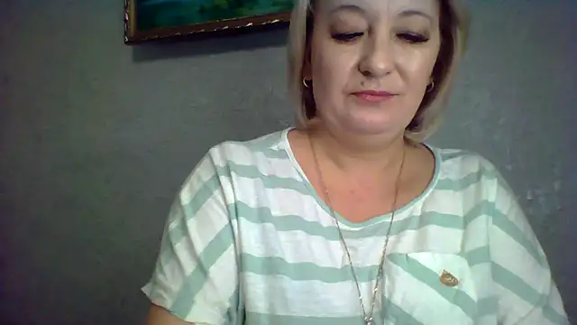 Snapshot of ArielXLoveresss chatting on November 2025 08:31:01 AM ArielXLoveresss online show from November 2025 08:31:01 AM