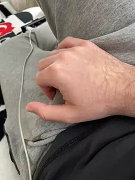 hardsikicix online show from February 2025 10:06:02 AM