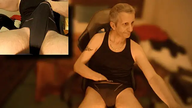 maxdaddy690 online show from February 2025 09:13:02 PM