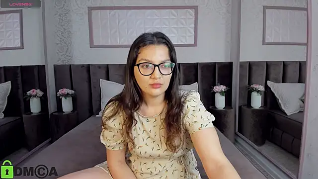 Snapshot of ZarifaRoot chatting on March 2025 11:20:01 PM ZarifaRoot online show from March 2025 11:20:01 PM