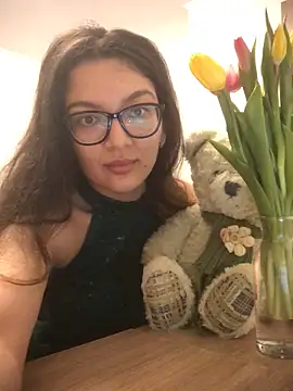 Snapshot of ZarifaRoot chatting on March 2025 09:18:02 PM ZarifaRoot online show from March 2025 09:18:02 PM