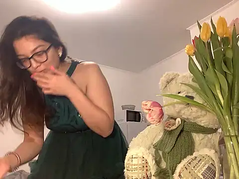 Snapshot of ZarifaRoot chatting on March 2025 12:22:01 AM ZarifaRoot online show from March 2025 12:22:01 AM