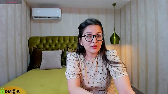 Snapshot of ZarifaRoot chatting on March 2025 11:08:02 AM ZarifaRoot online show from March 2025 11:08:02 AM