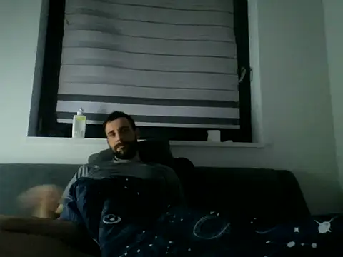 gryzoon online show from December 2025 02:50:02 AM