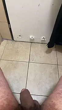 Alexander18edd online show from December 2025 01:39:01 PM