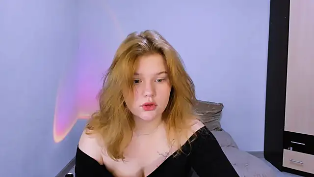 LaseyMoon online show from November 2025 01:31:01 AM