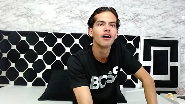 Snapshot of Maximoherrera_16 chatting on February 2025 03:59:02 AM Maximoherrera 16 online show from February 2025 03:59:02 AM