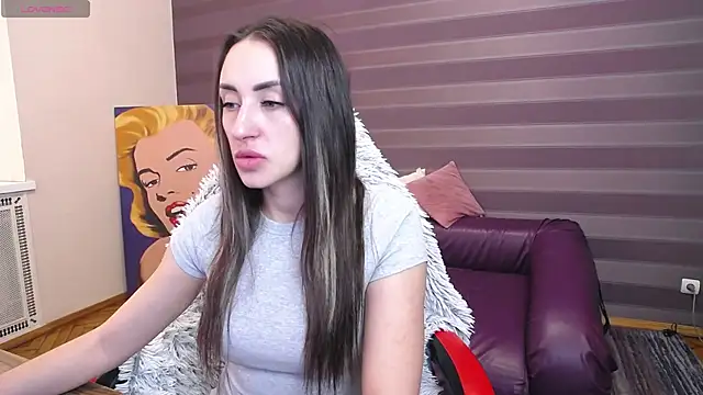 JenniferStone online show from April 2026 07:47:01 AM