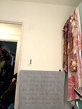 Foxxyhoneypott online show from March 2026 02:11:02 AM