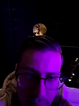 luckyluuk25 online show from February 2025 06:42:01 PM