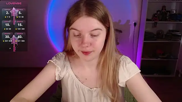 Snapshot of Strawberry_juli chatting on May 2026 10:42:02 AM Strawberry juli online show from May 2026 10:42:02 AM