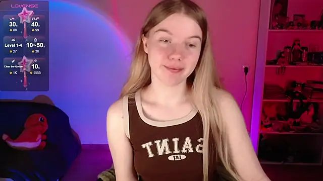 Snapshot of Strawberry_juli chatting on May 2026 05:46:02 AM Strawberry juli online show from May 2026 05:46:02 AM