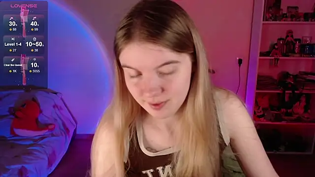 Snapshot of Strawberry_juli chatting on May 2026 05:36:02 AM Strawberry juli online show from May 2026 05:36:02 AM