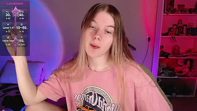 Snapshot of Strawberry_juli chatting on June 2026 12:24:01 AM Strawberry juli online show from June 2026 12:24:01 AM