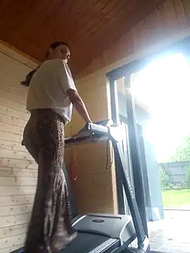 zoeylarkens online show from October 2025 02:47:02 PM