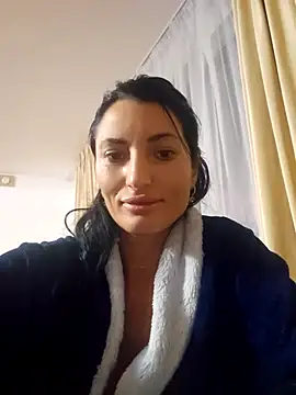 zoeylarkens online show from November 2025 06:30:01 PM