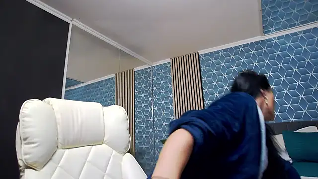 zoeylarkens online show from November 2025 07:36:02 PM