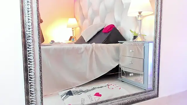 megan loviitz online show from April 2026 06:01:01 PM