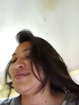 Shaniklux online show from June 2026 10:58:01 PM