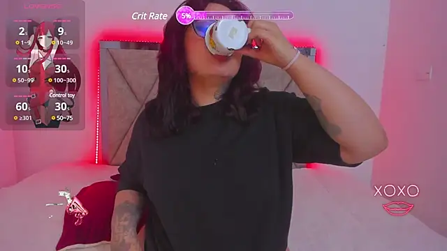 Snapshot of Curvybaddie99 chatting on March 2025 09:18:02 AM Curvybaddie99 online show from March 2025 09:18:02 AM