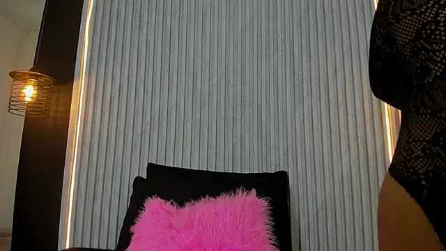 alahia betancurx online show from January 2026 01:49:02 PM