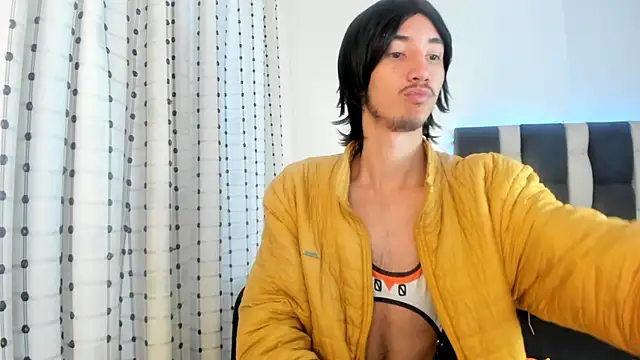 loverisu-coral online show from January 2026 09:28:01 PM