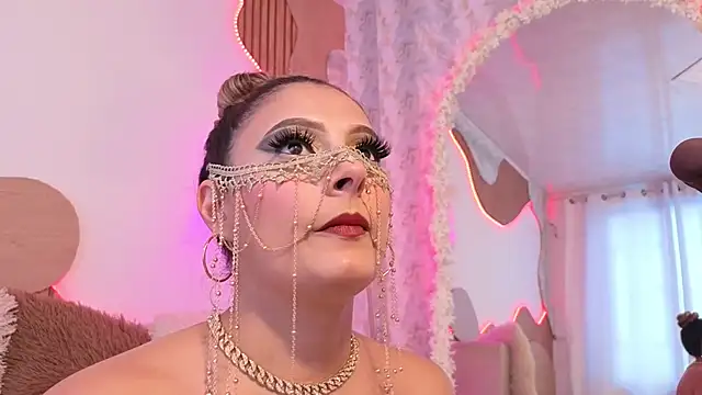 madisonjones- online show from April 2026 07:40:02 PM