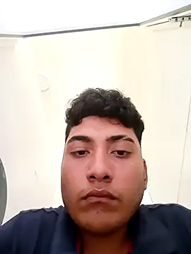 Snapshot of crisssalazar chatting on September 2025 09:15:01 PM crisssalazar online show from September 2025 09:15:01 PM