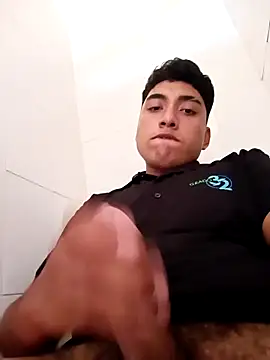 Snapshot of crisssalazar chatting on October 2025 09:46:01 PM crisssalazar online show from October 2025 09:46:01 PM