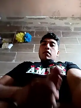 Snapshot of crisssalazar chatting on January 2026 11:10:02 PM crisssalazar online show from January 2026 11:10:02 PM