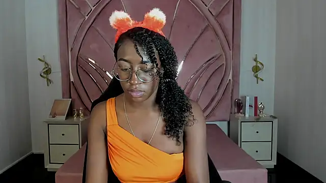 Qeen blackk online show from October 2025 08:44:01 PM