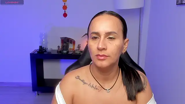 Sara Charmy online show from June 2026 12:18:01 PM