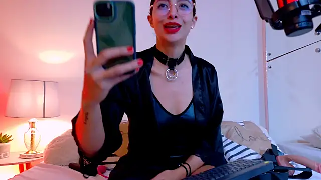 Snapshot of Angell-Bell- chatting on March 2025 06:45:02 PM Angell-Bell- online show from March 2025 06:45:02 PM