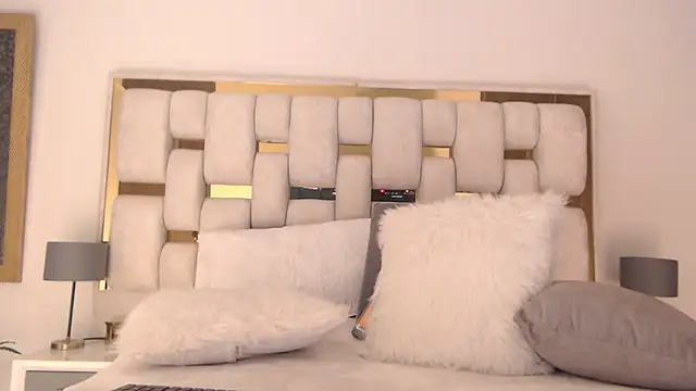 HotBellaMilf online show from January 2026 12:26:02 AM