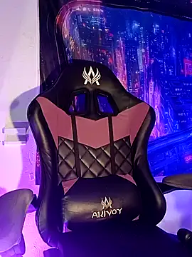 MiaStarts online show from February 2026 09:23:01 AM