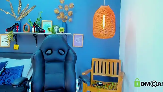 yessila parker online show from March 2026 09:25:03 AM