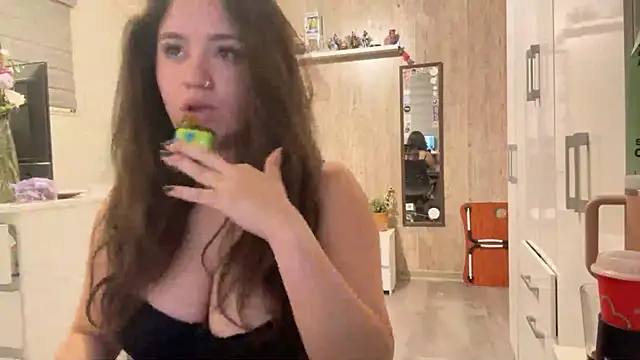 Snapshot of Piolapk chatting on March 2026 01:43:02 AM Piolapk online show from March 2026 01:43:02 AM