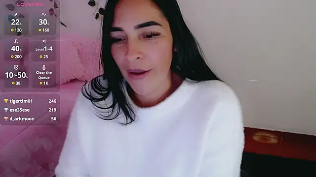 Snapshot of luna_lgomez_ chatting on March 2025 04:09:02 PM luna lgomez  online show from March 2025 04:09:02 PM