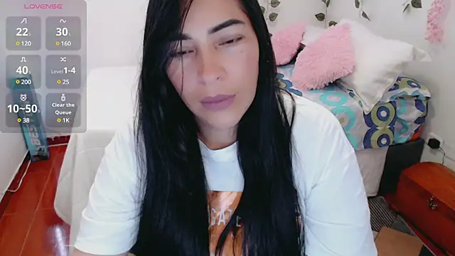 Snapshot of luna_lgomez_ chatting on March 2025 10:55:01 AM luna lgomez  online show from March 2025 10:55:01 AM