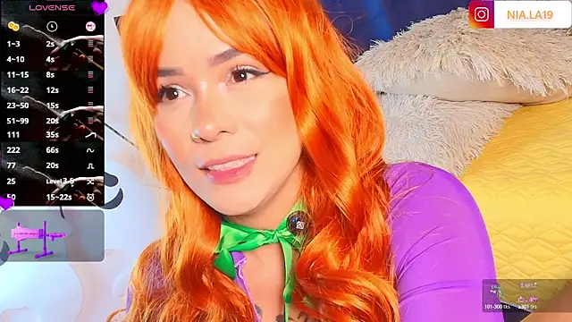 HotAlana  online show from October 2025 04:02:01 PM