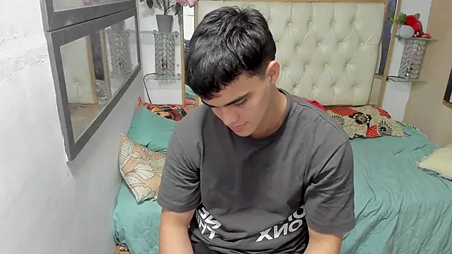 heiker  online show from November 2025 01:37:01 AM