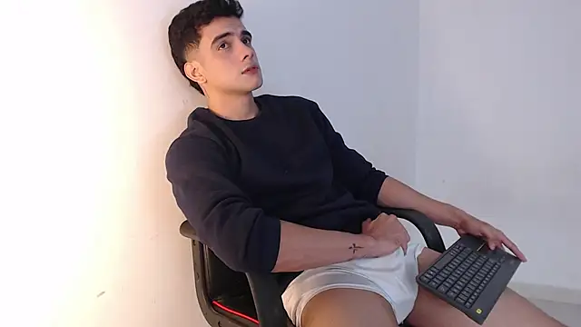 adam levis17 online show from October 2025 05:17:02 AM