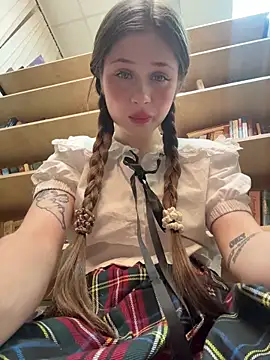 melicious  online show from December 2025 06:19:02 AM