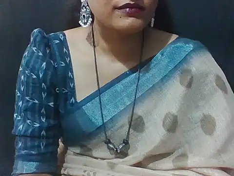 Snapshot of sugandha_bhabhi chatting on May 2026 05:07:02 PM sugandha bhabhi online show from May 2026 05:07:02 PM