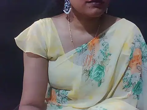 Snapshot of sugandha_bhabhi chatting on May 2026 05:21:01 PM sugandha bhabhi online show from May 2026 05:21:01 PM