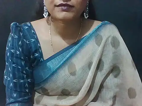 Snapshot of sugandha_bhabhi chatting on May 2026 05:42:02 PM sugandha bhabhi online show from May 2026 05:42:02 PM