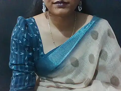 Snapshot of sugandha_bhabhi chatting on May 2026 04:26:02 PM sugandha bhabhi online show from May 2026 04:26:02 PM